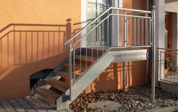 Treppe aus Edelstahl von Metallbau Hofmann